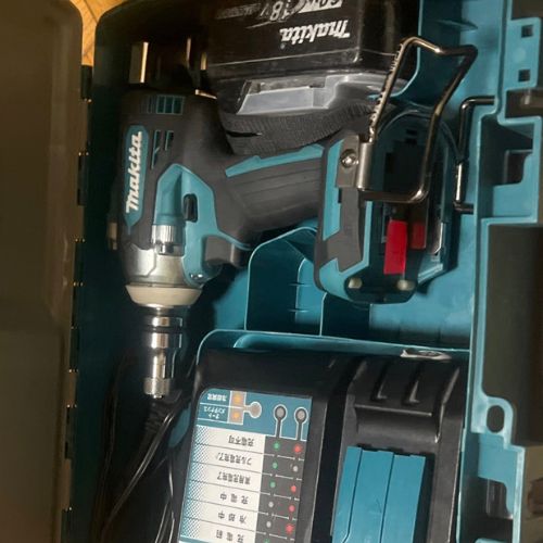 マキタ　インパクトレンチ　18