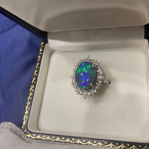 ブラックオパール