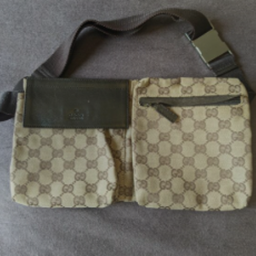 ウエストポーチ