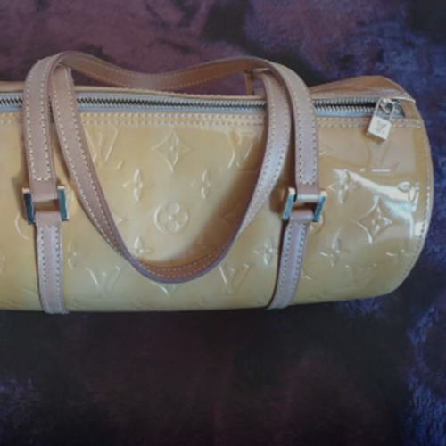 ベッドフォードモノグラムパピヨンヴェルニVI1010