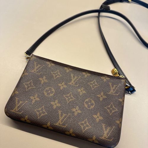 ルイ・ヴィトン M69203 モノグラム・ジャイアント リバース