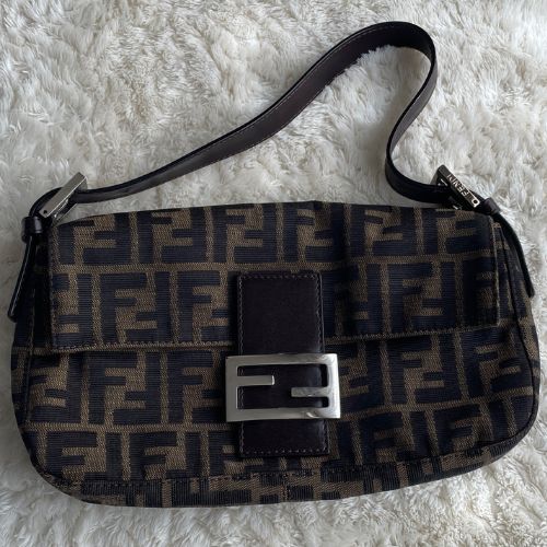 フェンディ　マンマバケット