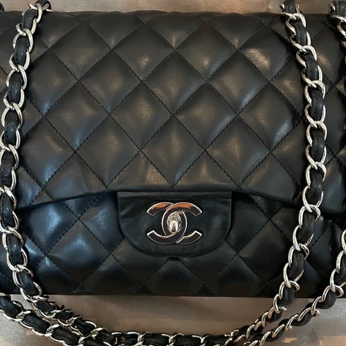 シャネル　デカマトラッセ ラムスキン チェーンショルダー