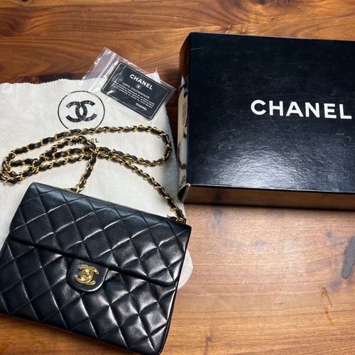 シャネルミニマトラッセ ラムスキン