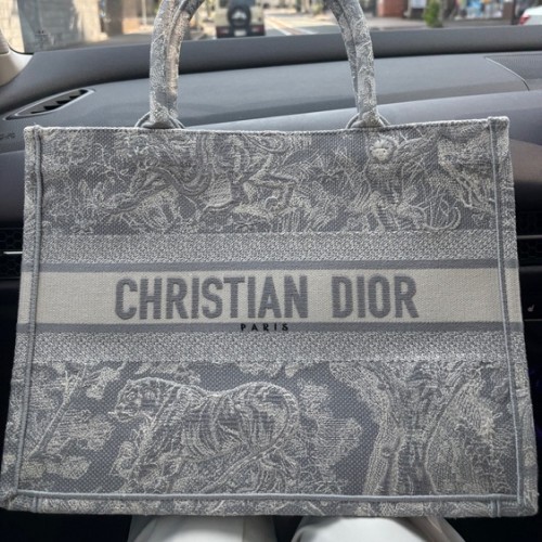Diorブックトート