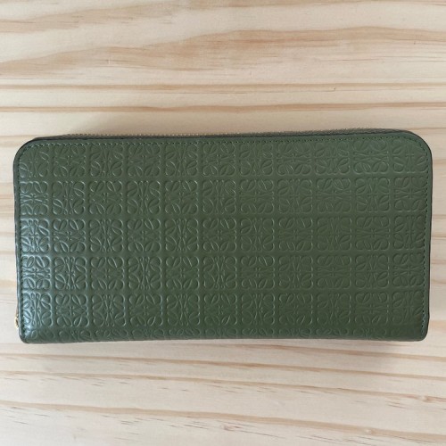 ロエベ　長財布　アボガドグリーン