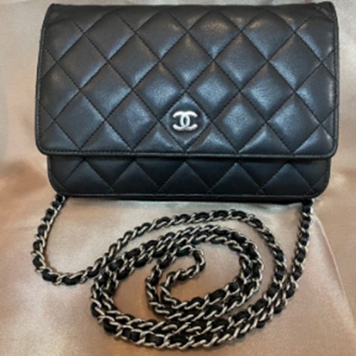 シャネル　ラムスキン チェーンウォレット