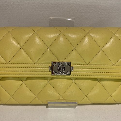 ボーイシャネル フラップ式