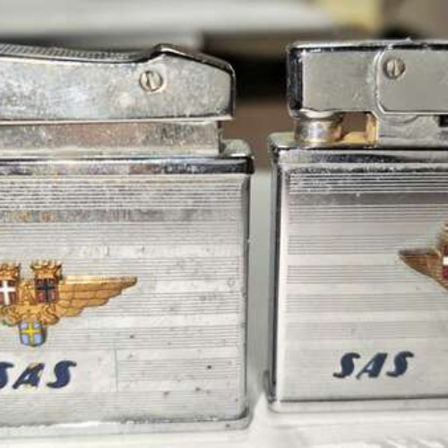 ヴィンテージ　バルト3国紋章入オイルライター