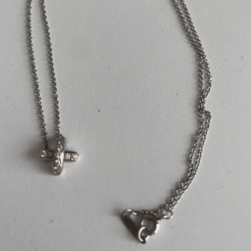 ティファニー　クロスステッチ　ネックレス