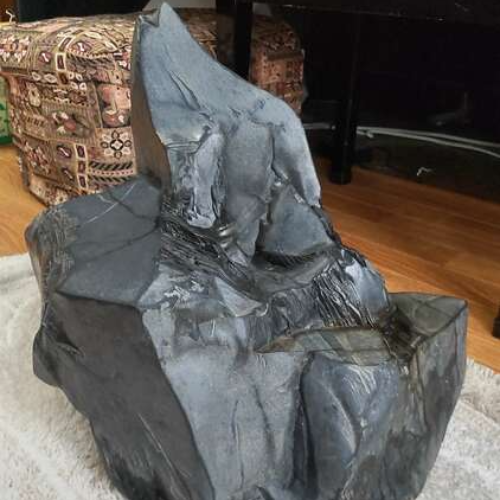 鑑賞石那智黒石？