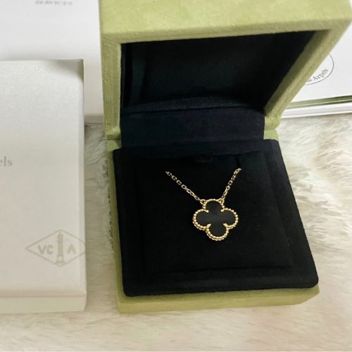 ヴァンクリ　アルハンブラ　オニキス　ネックレス