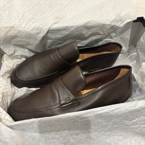 Gucci ローファー