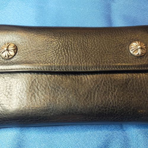 クロムハーツ ウエーブウォレット クロスボタン ブラックヘビーレザー