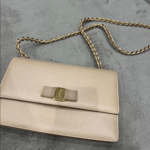 フェラガモ バッグ