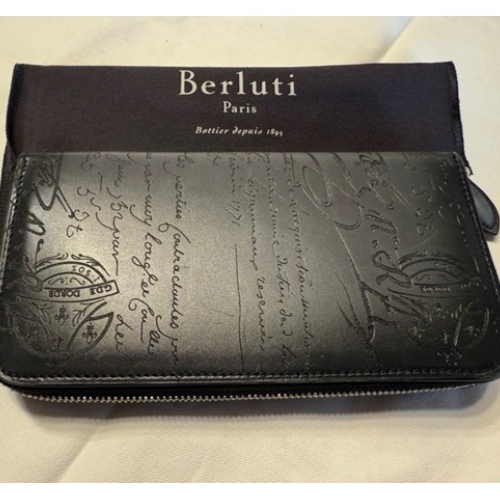 イタウバ スクリットレザー ロング ジップウォレット