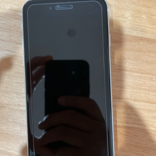 iPhone SE (第 2 世代) 64GB SIMフリー