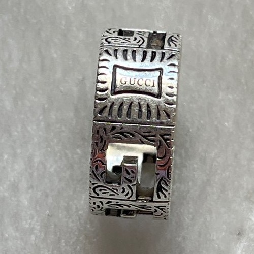 GUCCIスクエアGリングシルバー