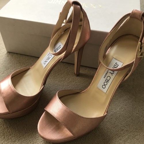 ジミーチュウ パンプス