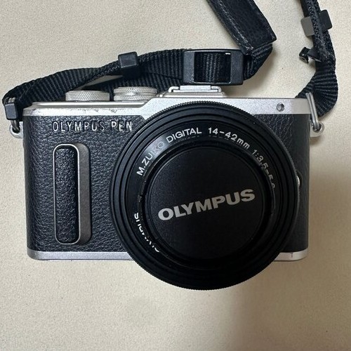 OLYMPUS PEN E-PL8