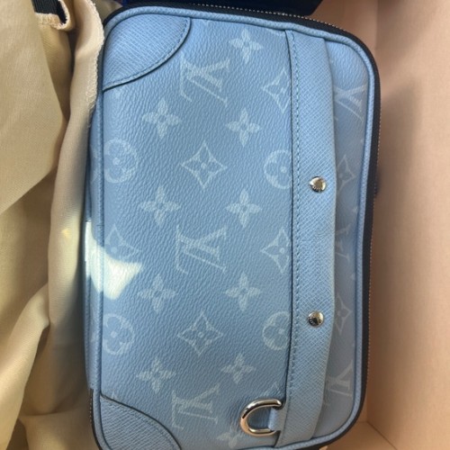 イヴィトン モノグラム