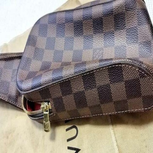 ジェロニモス ボディバッグ