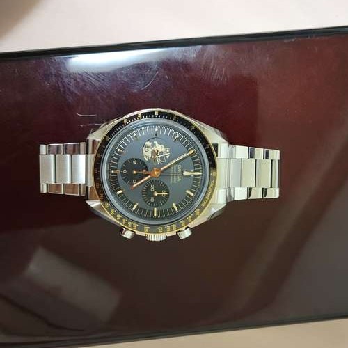 オメガスピードマスターアポロ11号50周年記念モデル