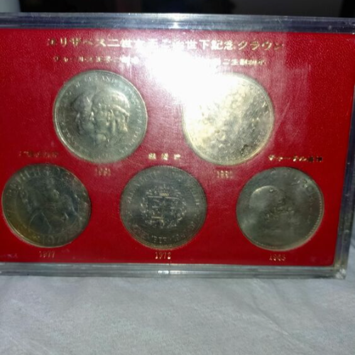 エリザベス二世女王ご治世下記念クラウン