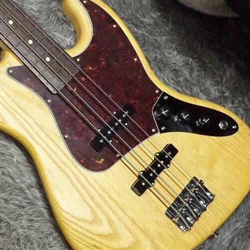 Made in Japan Limited Jazz Bass Raw Ash RW Vintage Natural
