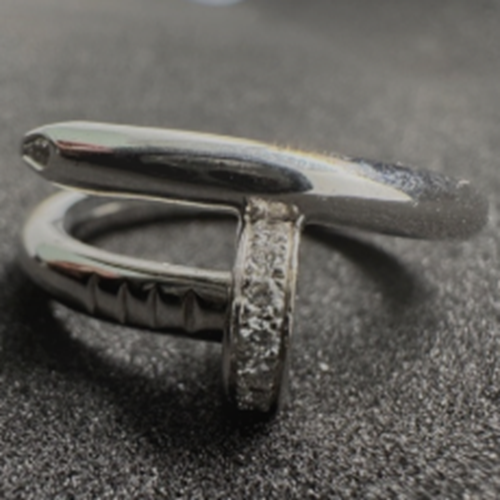 カルティエ　リング