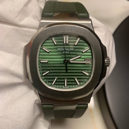 パテックフィリップ ノーチラス 5711 1A-01