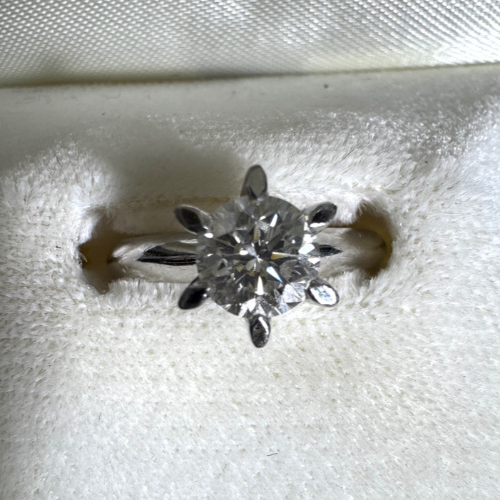 天然ダイヤモンド1.02ct、P900リング