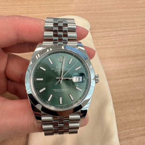 ロレックス デイトジャスト 126300