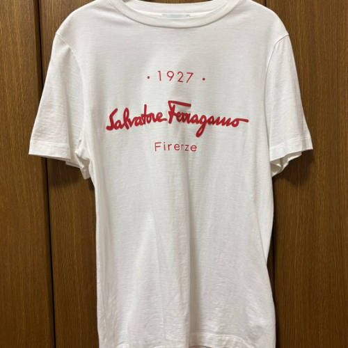 フェラガモTシャツ