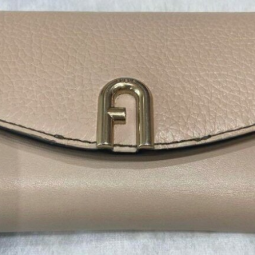 FURLA 財布