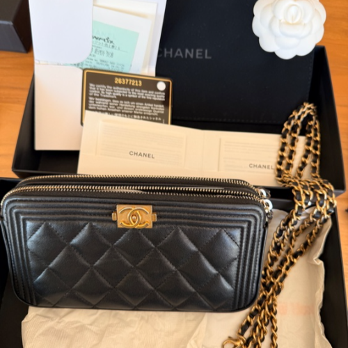 チェーンウォレット/A84069/ボーイシャネル/マトラッセ/ラムスキン/マット