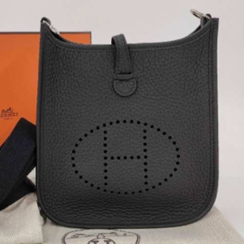 エブリンTPM ブラック トリヨンクレマンス シルバー金具 W刻印 ハンドバッグ