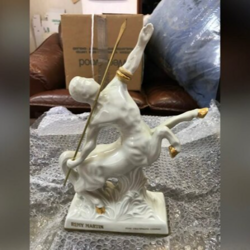 レミーマルタンセントーリモージュケンタウロス　白　陶器