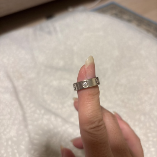 カルティエラブリングダイヤいり