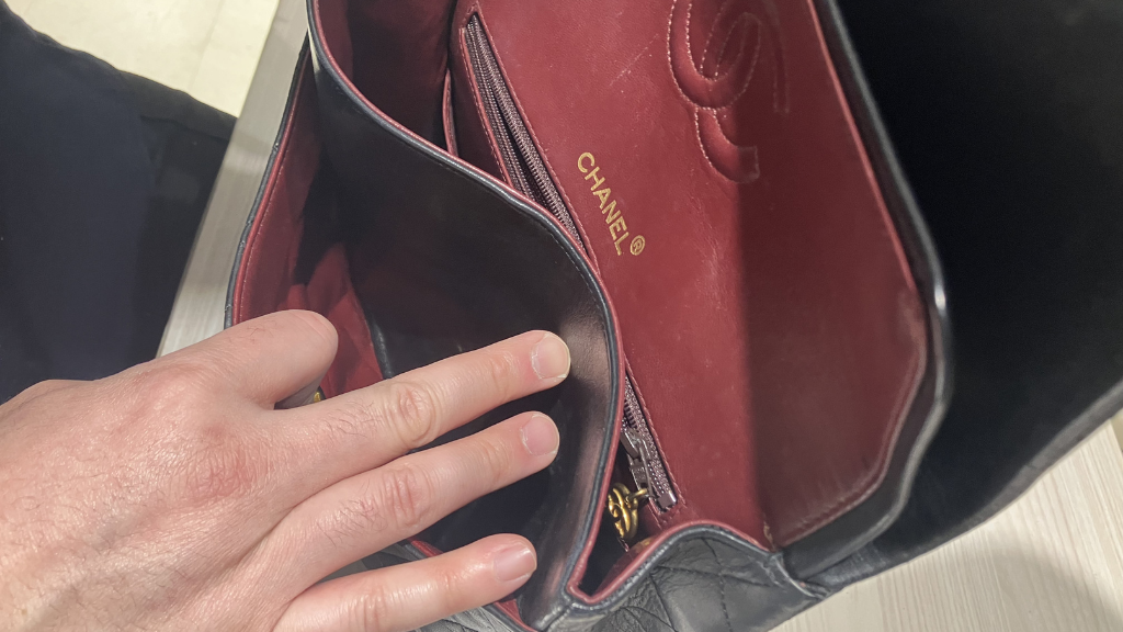 エコスタイル渋谷店_シャネル マトラッセ ダブルフラップ_中
