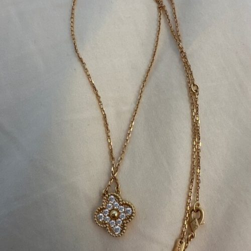 ヴァンクリーフ&アーペル　ダイヤモンド　アルハンブラ