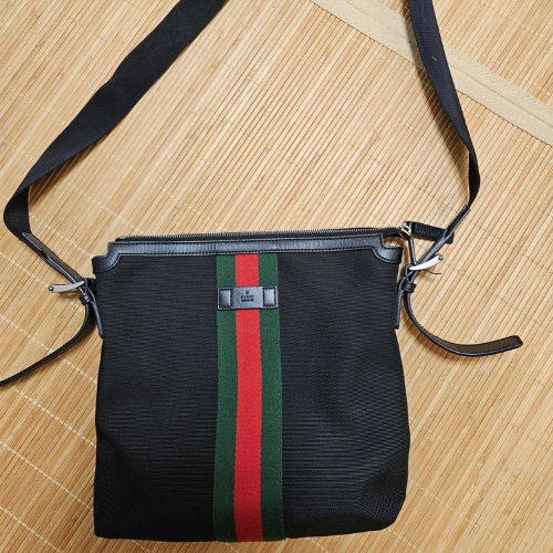 グッチ ショルダーバッグ