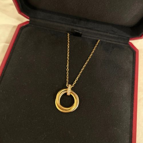 トリニティ　ネックレス