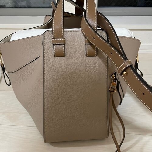LOEWE ハンモックスモールバッグ