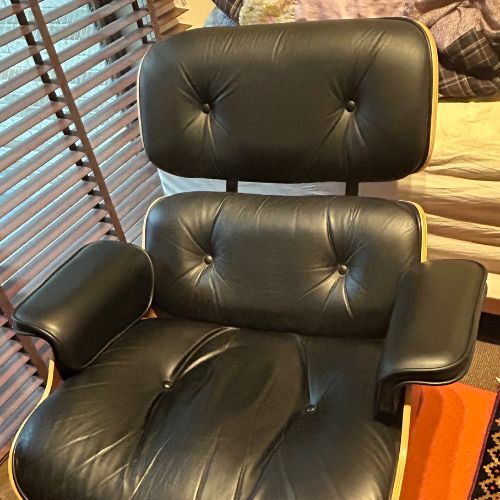 ハーマンミラー　イームズラウンジチェア&オットマン