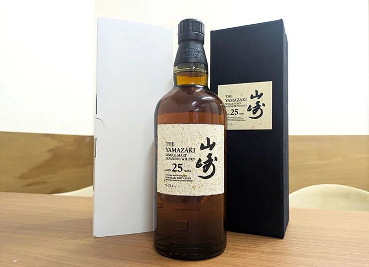 サントリー 山崎 25年 新型 ホログラムシール付き 完備品
