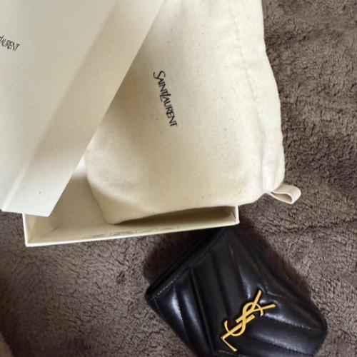 イブサンローラン