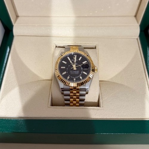 ロレックス スカイドゥエラー 33693