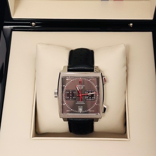 タグホイヤー モナコ CAW211