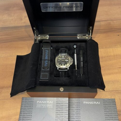 パネライ サブマーシブル